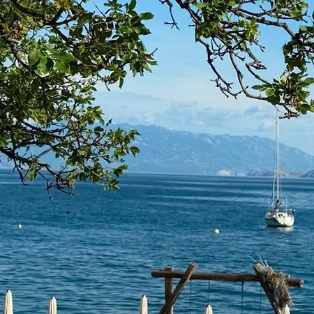 By The Sea Apartment