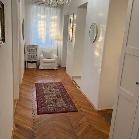 By The Sea Apartman