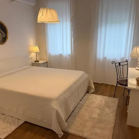Apartman By The Sea *