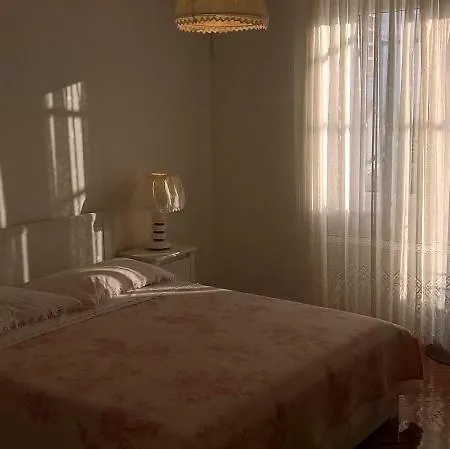 Apartment Lona