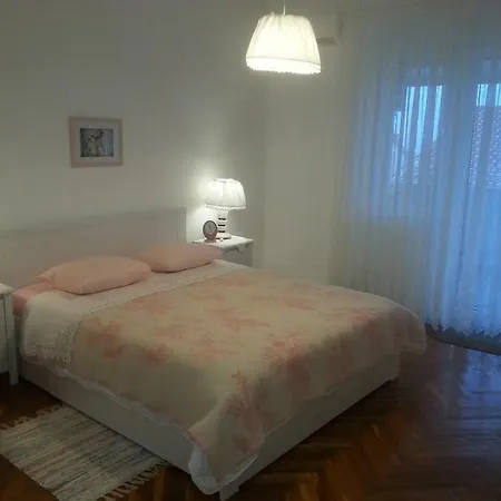Lona Crikvenica